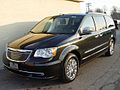 2011 Chrysler Town & Country New Review